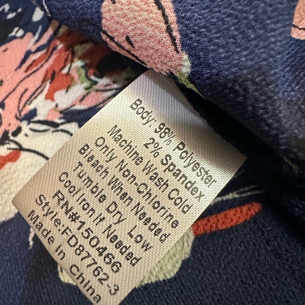 Fun2Fun Navy Blue Floral V Neck Blouse Small - Picture 5 of 6